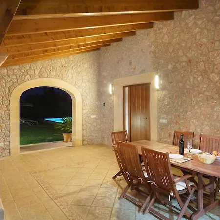 Antonia, * Pollença